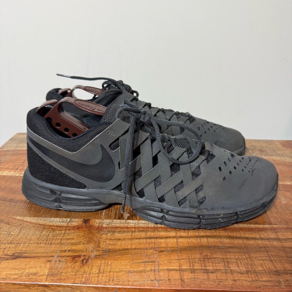 Nike Men’s Lunartrap Training Gray and Black Athletic Shoes, Size 11.5